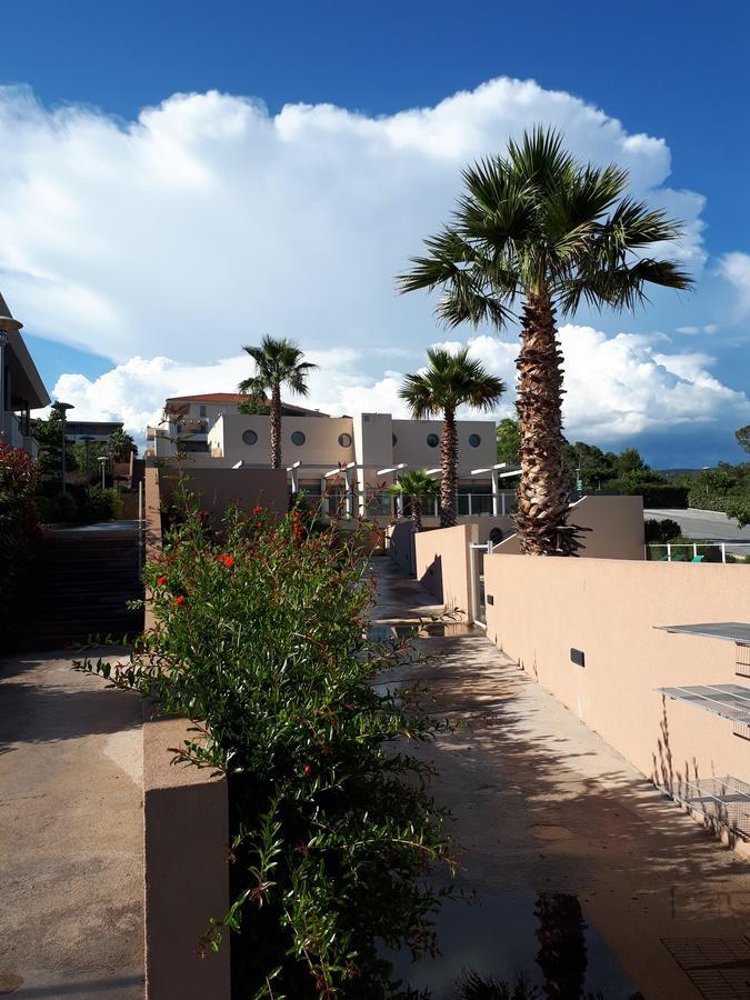 Les Parasols D'Argens Roquebrune-sur-Argens Exterior foto